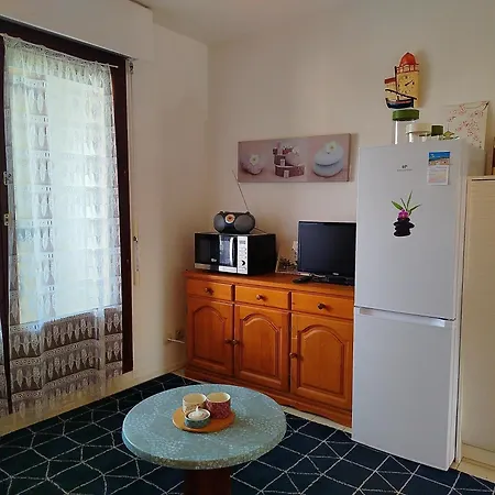 Front De Pour Ce T2 Dans Avec Piscine Collective -4tro94 Daire Saint-Cyprien (Pyrenees-Orientales)