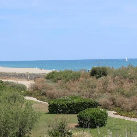 Front De Pour Ce T2 Dans Avec Piscine Collective -4tro94 Apartment *