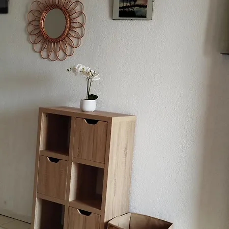 Apartman Front De Pour Ce T2 Dans Avec Piscine Collective -4tro94