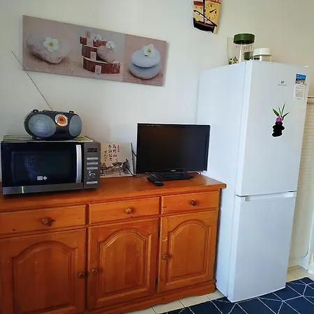 Apartman Front De Pour Ce T2 Dans Avec Piscine Collective -4tro94
