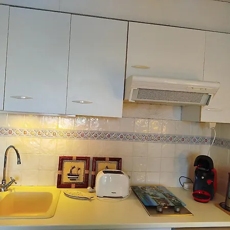 Apartman Front De Pour Ce T2 Dans Avec Piscine Collective -4tro94 *