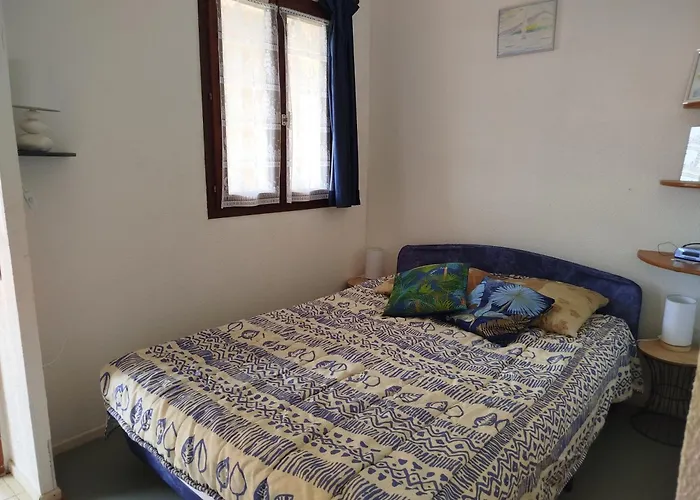 Front De Pour Ce T2 Dans Avec Piscine Collective -4tro94 Apartment *